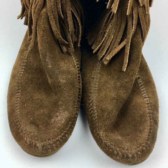 MINNETONKA • 5-layer Fringe Boot | Size 7 - Picture 5 of 8